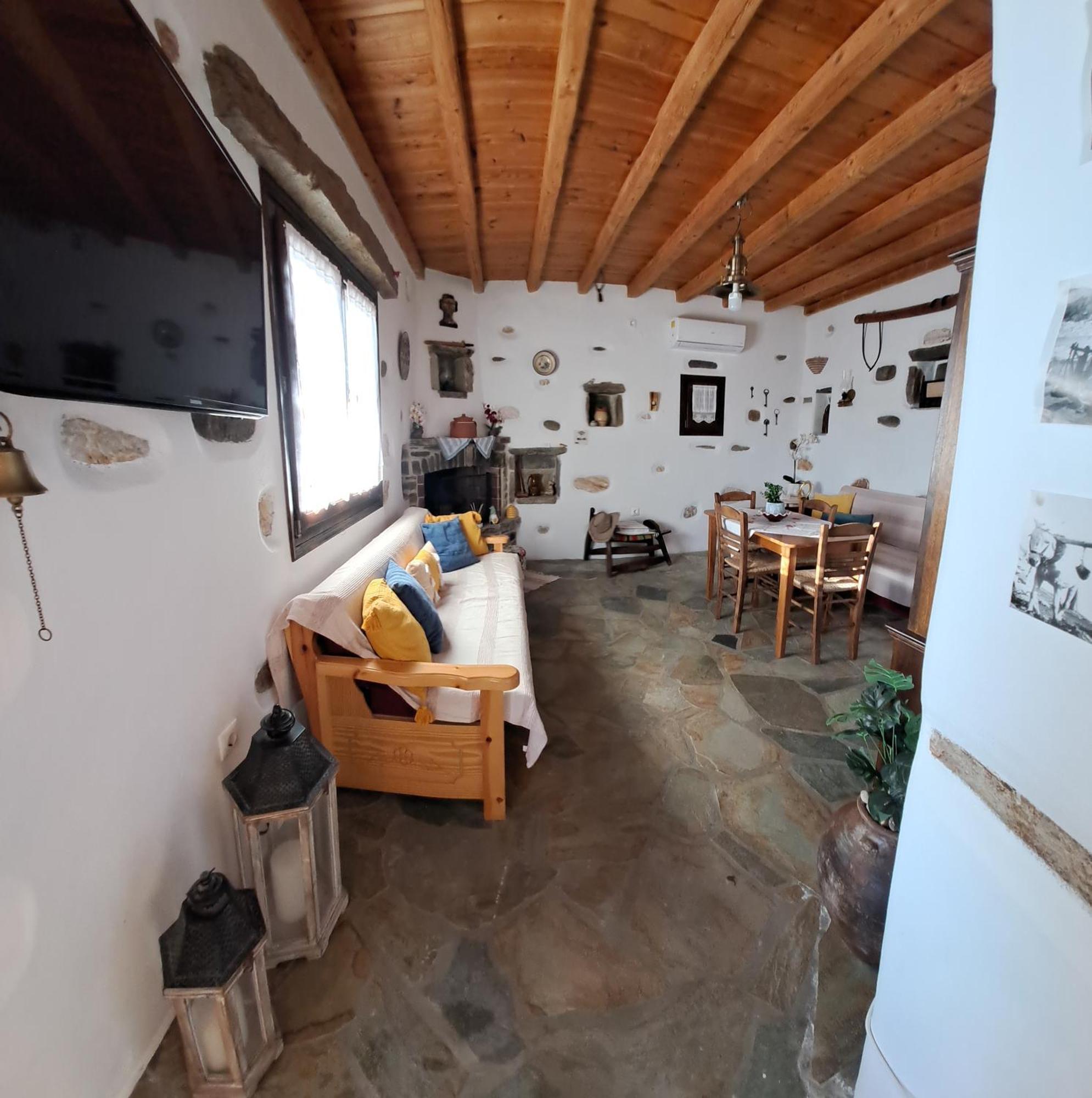 Traditional House Paros Sarakiniko  Luaran gambar