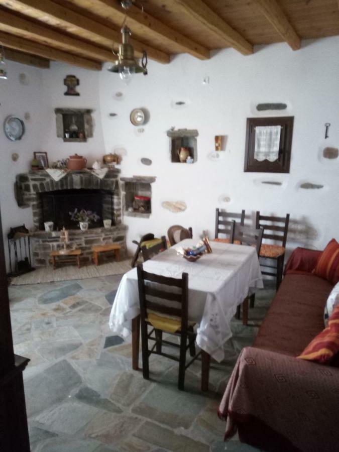 Traditional House Paros Sarakiniko  Luaran gambar