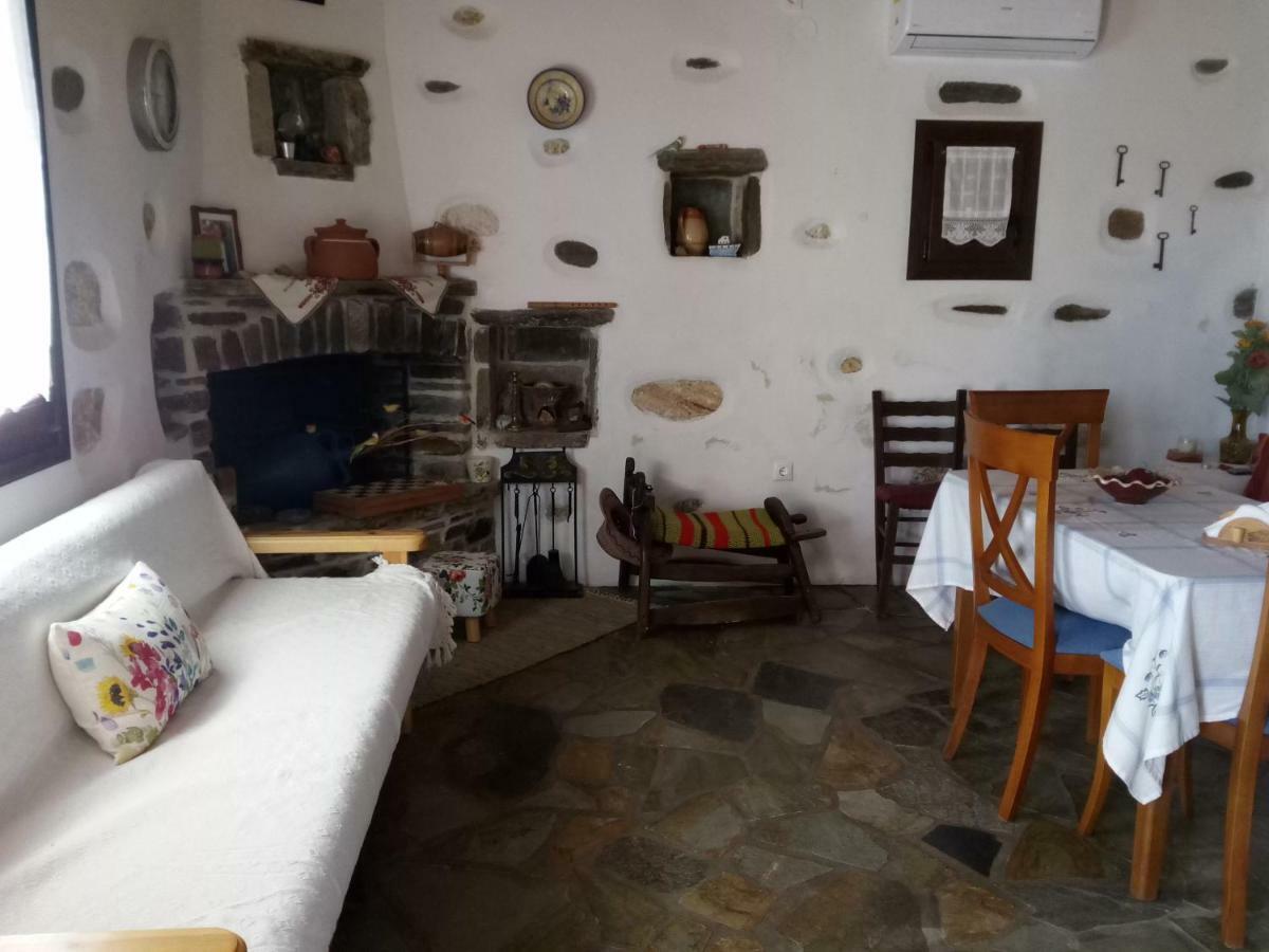 Traditional House Paros Sarakiniko  Luaran gambar